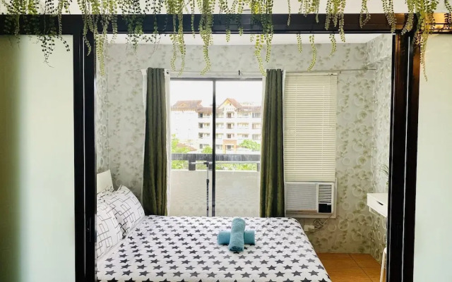 1 Bedroom Deluxe Condo at Apartelle D' Oasis