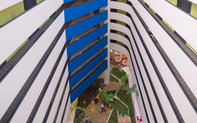 Holiday Inn Monterrey - Parque Fundidora by IHG