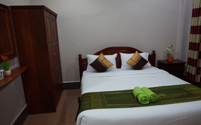Phetphaylin Hotel