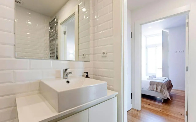 Superb Flat w/ Balcony and AC by LovelyStay