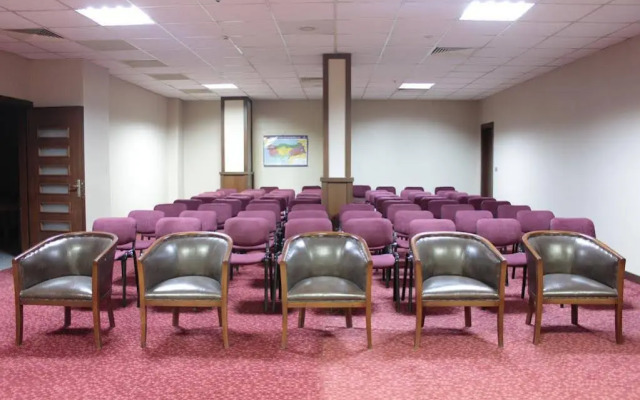 Paluri Hotel