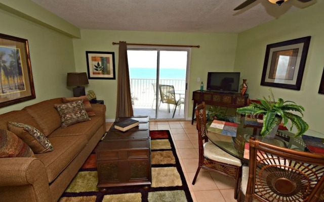 Seacrest 702 by RedAwning