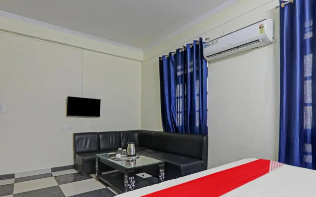 OYO Flagship 80680 Hotel Harsh Inn
