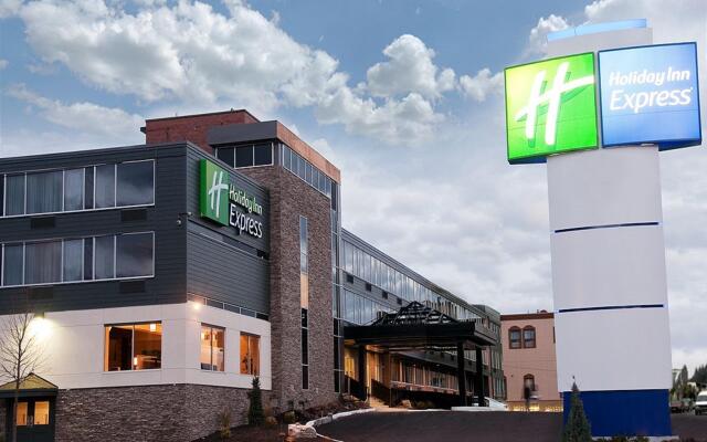 Holiday Inn Express Sault Ste Marie, an IHG Hotel