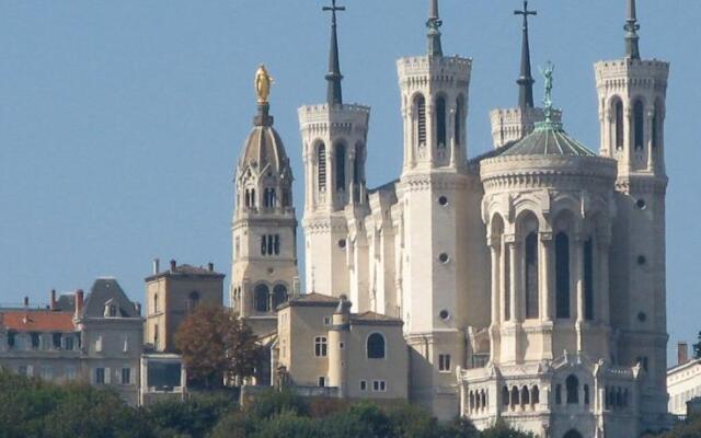 Fenetre sur Cour -apprt