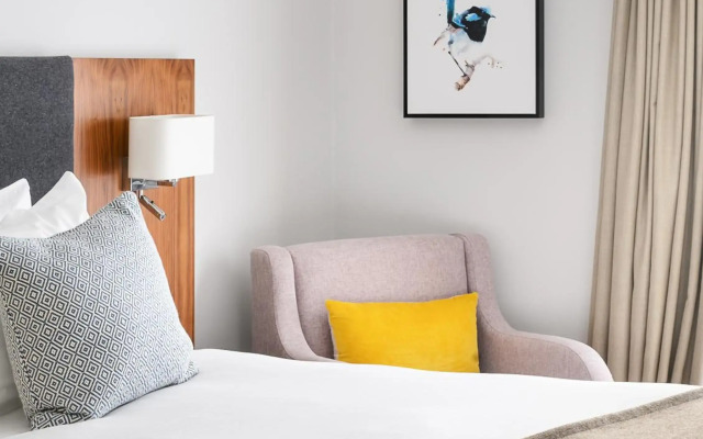 voco Oxford Spires by IHG