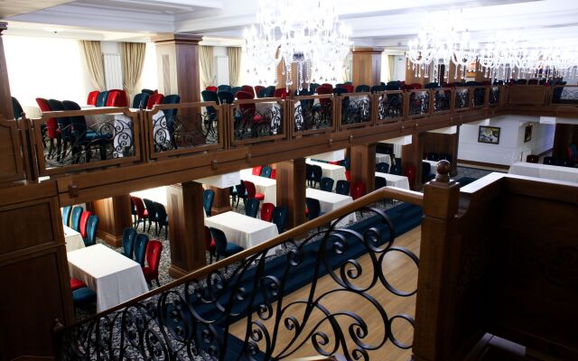 Complex Turistic Cornul Vanatorului