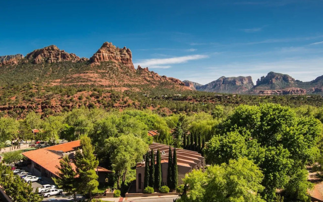 Arroyo Roble Resort at Oak Creek