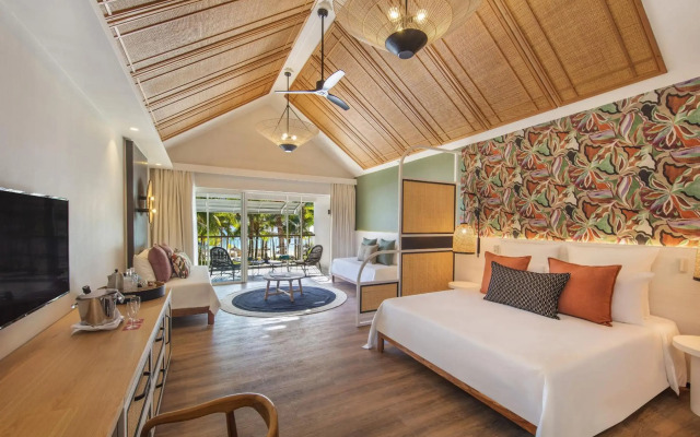Victoria Beachcomber Resort & Spa