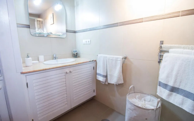 35100d01 - Av. Touroperador Vingresor 27, Apto 9