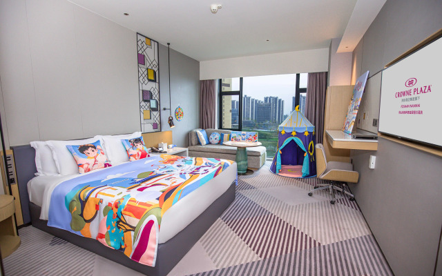 Crowne Plaza Foshan Nanhai-an IHG Hotel-Guangzhou South Railway Station Free Shuttle Bus