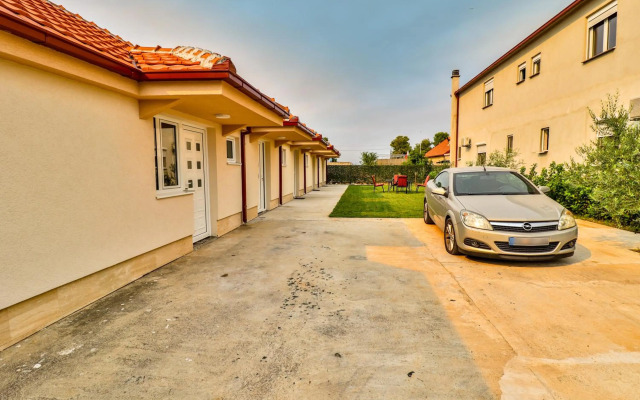 Simo apartments airport Podgorica