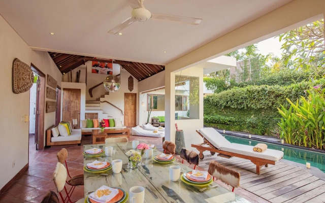 Villa Ku Tama by Villa Finder