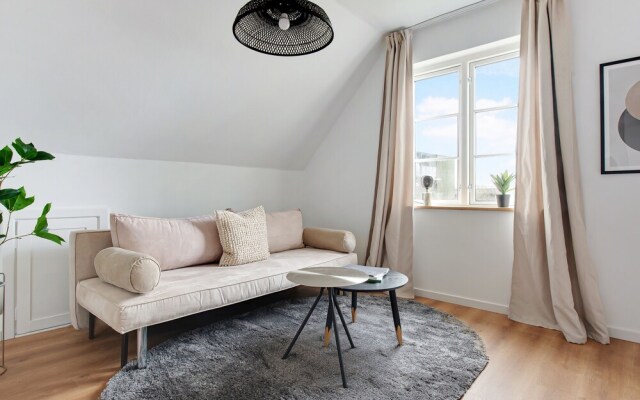 Sanders Charm - Cute 2-bdr Apt With Shared Garden