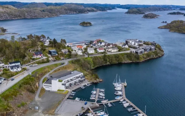 Sentral leilighet i 3. etg. Sørvendt med utsikt