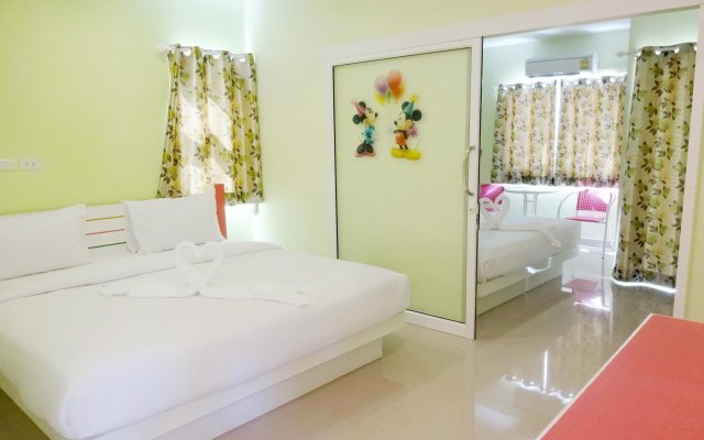 Holland Resort Phuket (SHA Extra Plus)