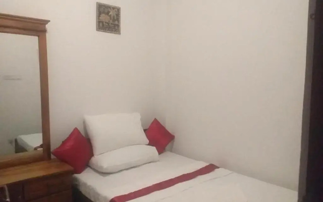 OYO 557 De Mansion