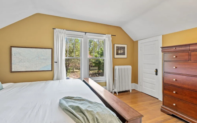 Pillsbury Hideaway