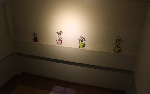 Aromdee Apartment