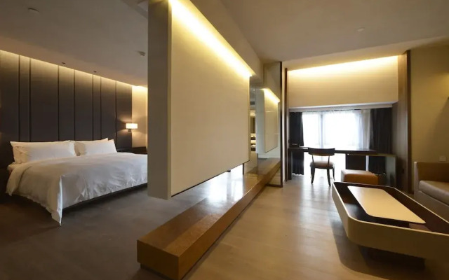 KuanRong Luxury Suites Hotel - Daping Times Square