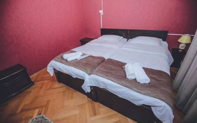 Отель Family Hotel Laba