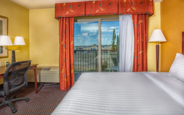 Holiday Inn Express & Suites Richland by IHG