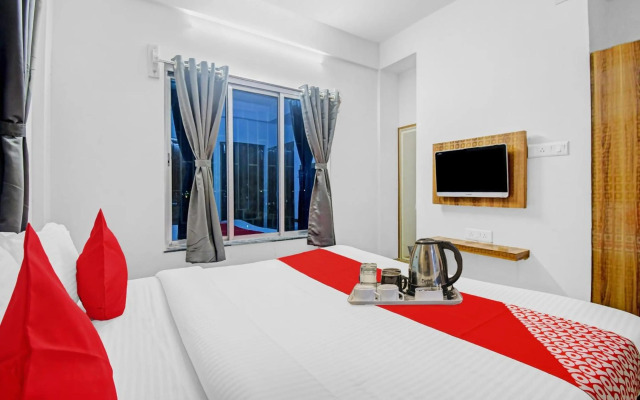 OYO 87562 Amar Raj Vista