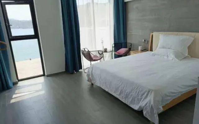 Shengsi medlar culvert  pavilion home stay facility