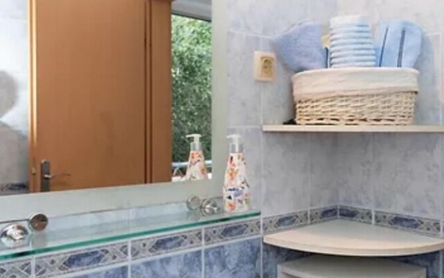 Blue - 100 m From Beach - A1