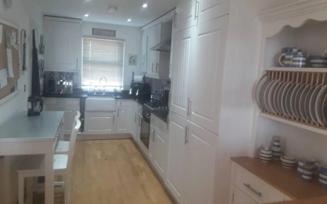 Beautiful 4-bed House in Walton on the Naze