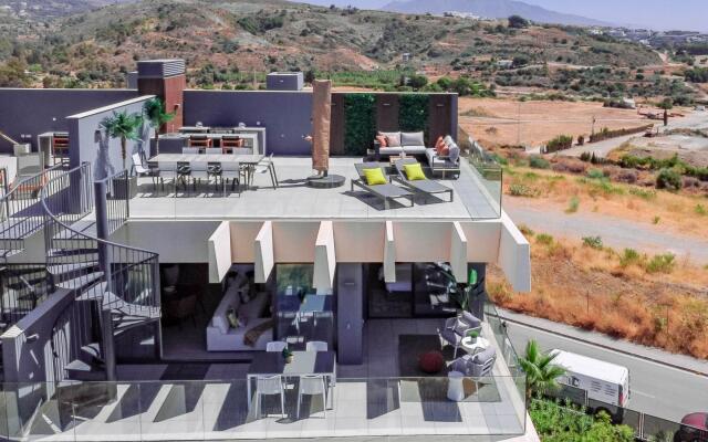 Oasis325- Top class penthouse with stunning views