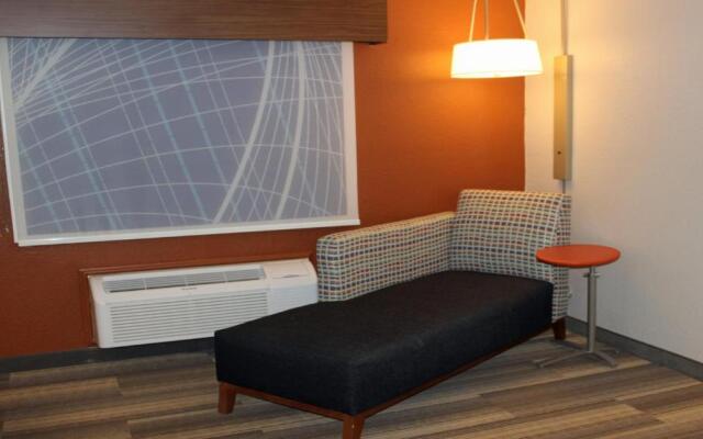 Holiday Inn Express WINFIELD