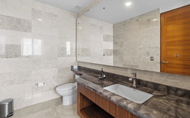 Blue Horizon Luxury Condo