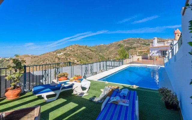 Villa José Andrés Torrox by Ruralidays