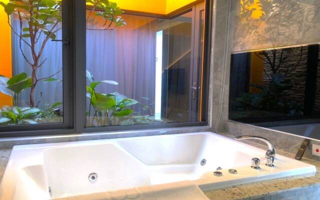 JingIn Hotel