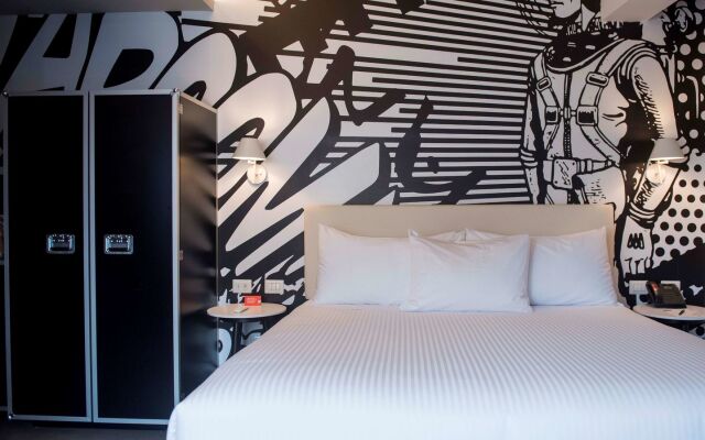 Radisson RED Miraflores