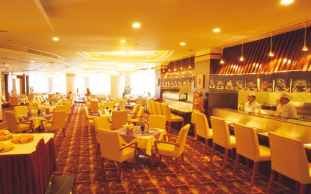 CP Peninsula Hotel