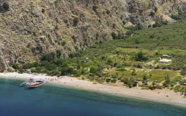 Aktas Beach Camping