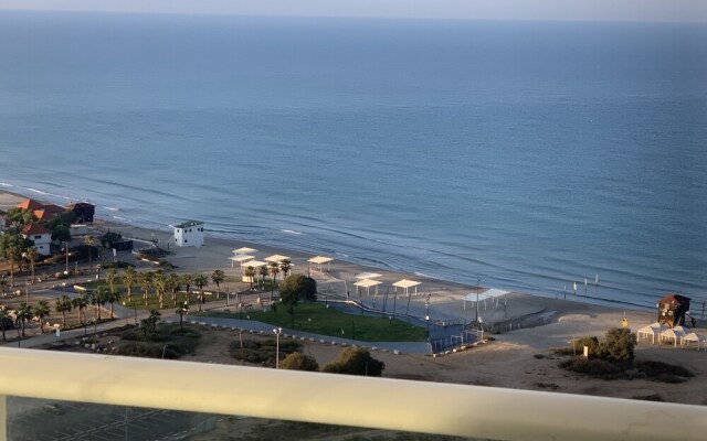 Prince Palace Hadera White Beach