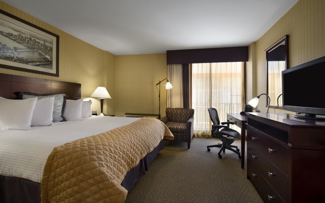 Wyndham Garden Hotel Newark Airport