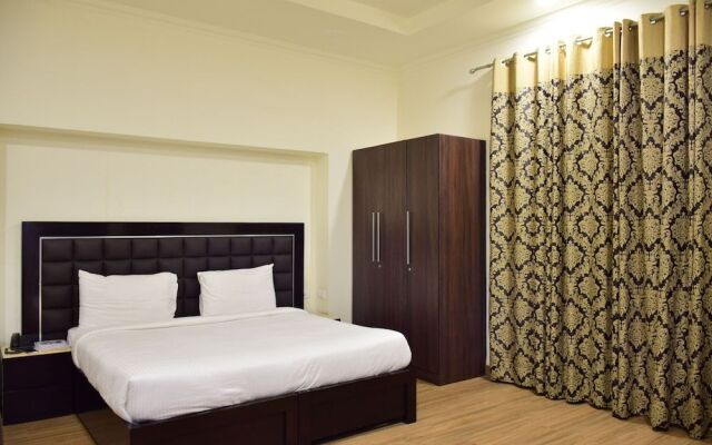 When In Gurgaon - Service Apartments Next to Artemis Hospital
