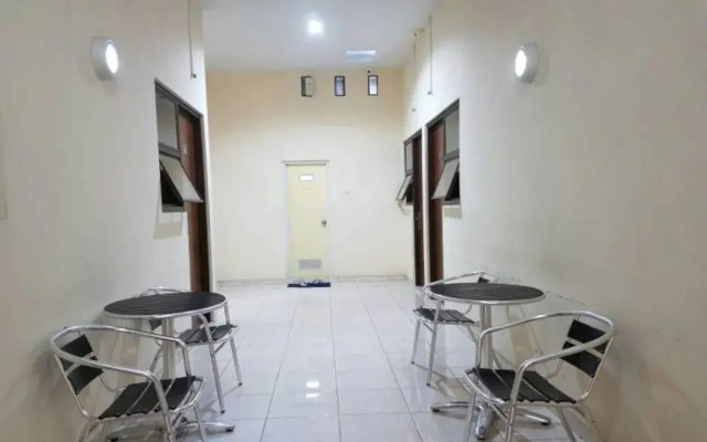Mitra Guest House