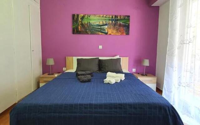 Athens: Center / Walking Distance / Big Balcony