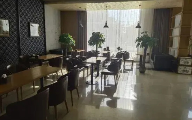 James Joyce Coffetel(Qingdao Jiaodong International Airport Jiaodong Metro Station)