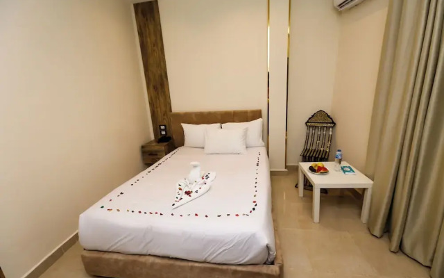 Taj pyramids view inn