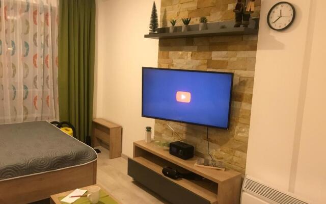 Apartment Sunny Valley Milmari S-9