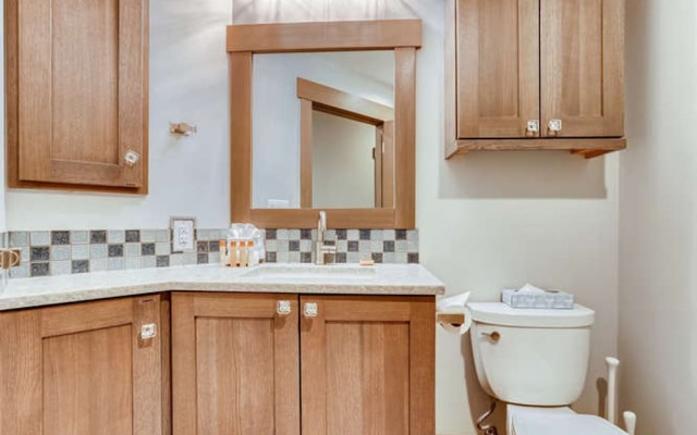 Expedition Station #8636 by Book by Owner