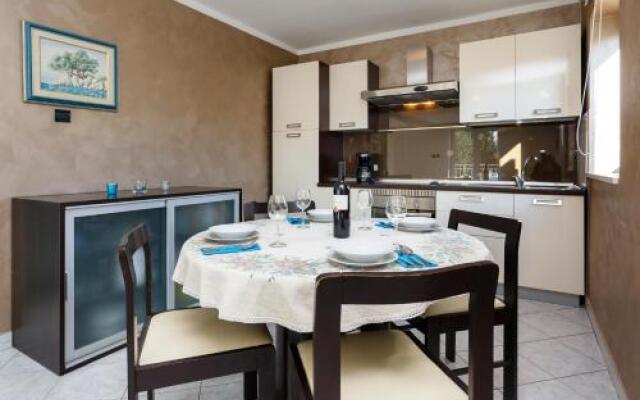 Adria Holiday Home