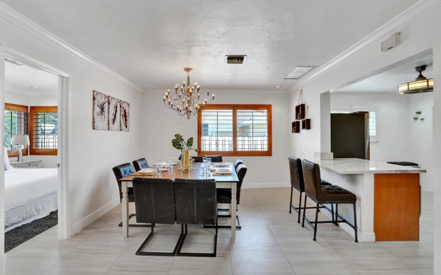 4BD House with Private Heated Pool