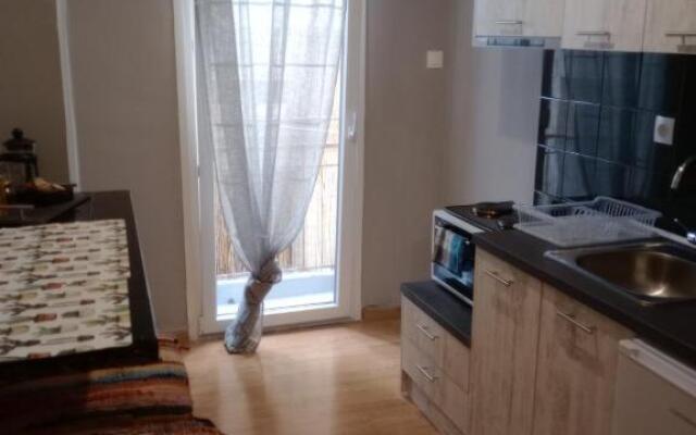 Closer "Egnatia Apartment 4"